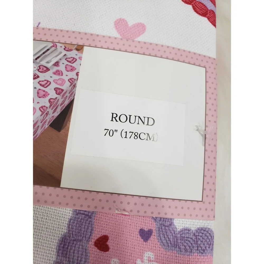 Cupcakes & Cashmere Valentine Hearts Tablecloth 70